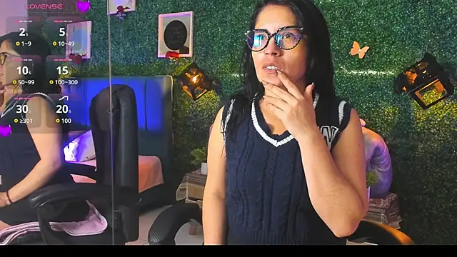 Linagh  online show from 11/04/25, 11:42