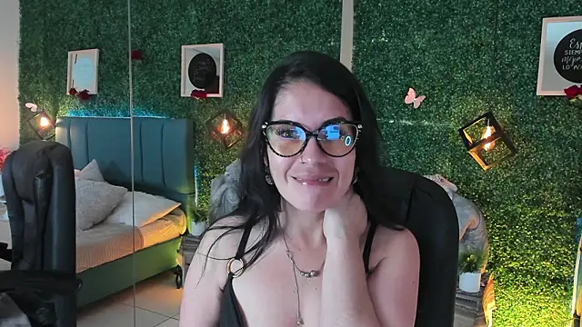 Linagh  online show from 02/02/26, 11:42