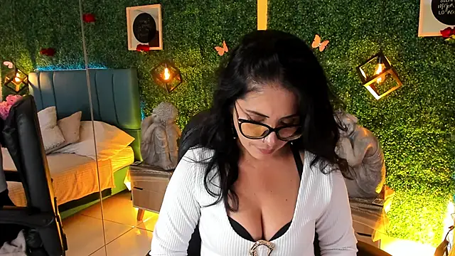 Linagh  online show from 02/18/26, 11:28