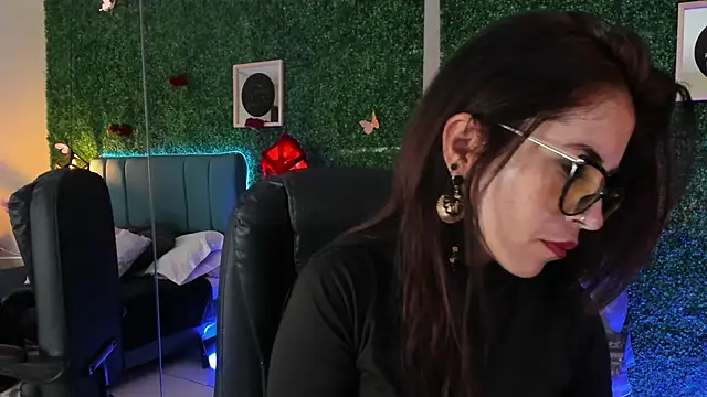 Linagh  online show from 03/30/26, 11:33