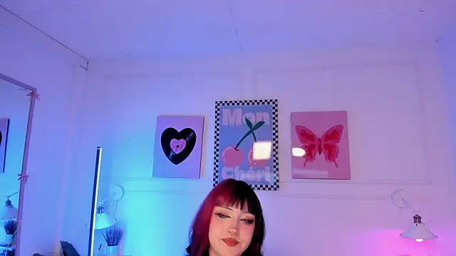 Zoe Lynch  online show from 07/09/26, 12:09