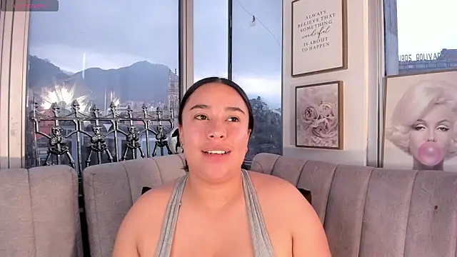 Zoey thompson online show from 10/17/25, 07:27