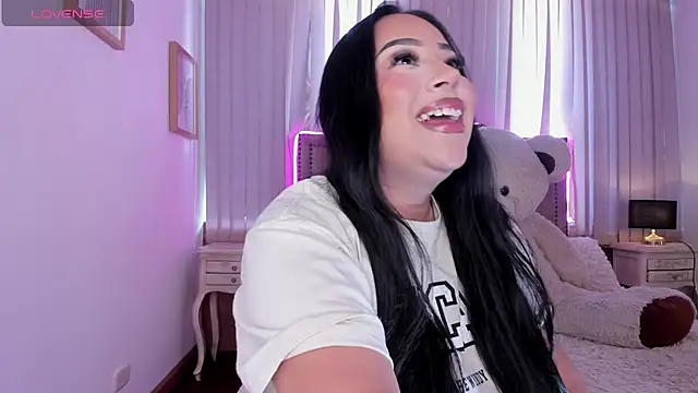 Zoey thompson online show from 11/12/25, 02:50