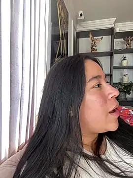 Zoey thompson online show from 03/19/26, 07:29