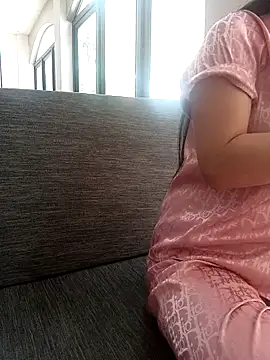 Thuylinh86 online show from 10/03/25, 05:04