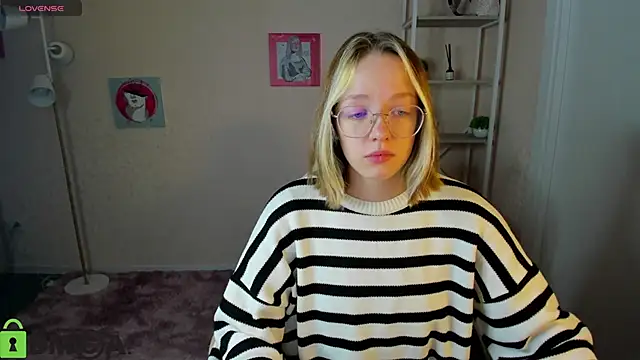 R0cket bunny online show from 10/09/25, 01:25