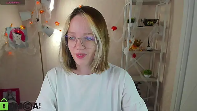 R0cket bunny online show from 10/21/25, 01:06