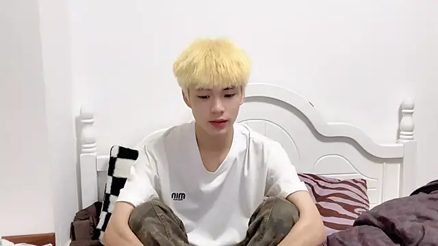 linger2563 online show from 10/02/25, 01:18