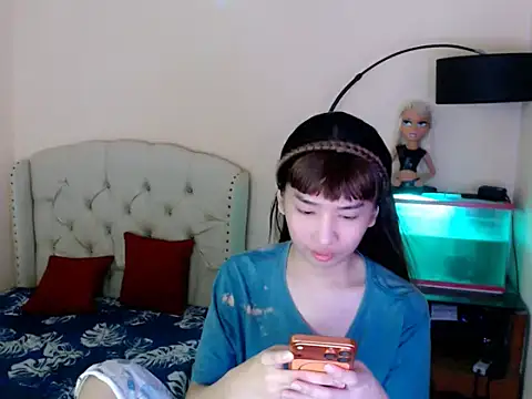 ShantalFoxxy  online show from 03/23/26, 12:47