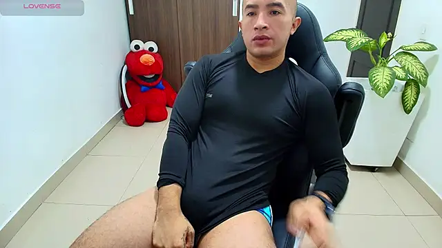 sebastian oconnor77 online show from 10/12/25, 12:37