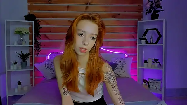 Snapshot of Lori_Williams chatting on 11/12/25, 12:55 Lori Williams online show from 11/12/25, 12:55