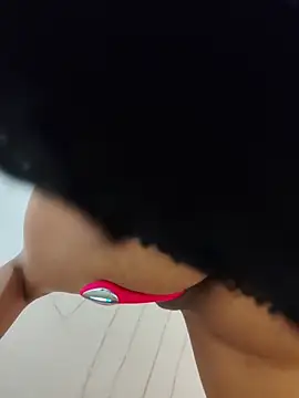Snapshot of airamoon chatting on 06/05/26, 06:52 airamoon online show from 06/05/26, 06:52