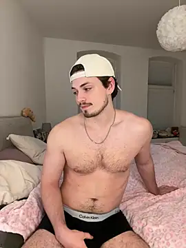 Snapshot of xlucax chatting on 01/07/26, 08:33 xlucax online show from 01/07/26, 08:33