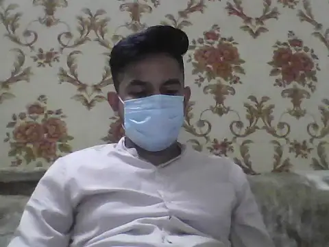 Snapshot of NIVAN_7251 chatting on 11/12/25, 01:33 NIVAN 7251 online show from 11/12/25, 01:33