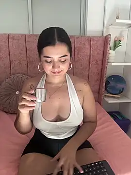 salomecute21 online show from 03/30/26, 11:11