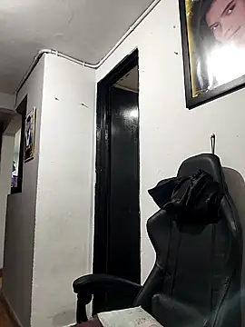 Pamelamiler   online show from 11/16/25, 11:05