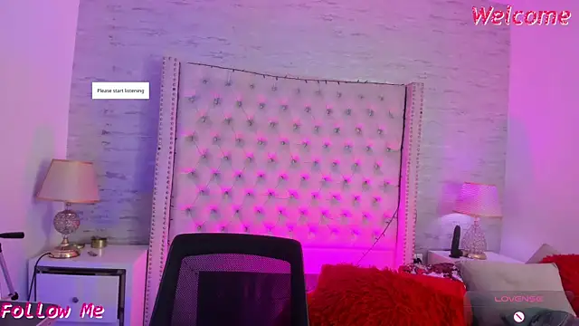 Pamelamiler   online show from 05/25/26, 12:00