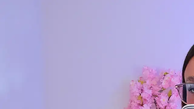 maily zanss online show from 12/13/25, 07:53