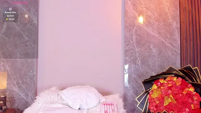 Emma hunter  online show from 09/22/25, 04:14