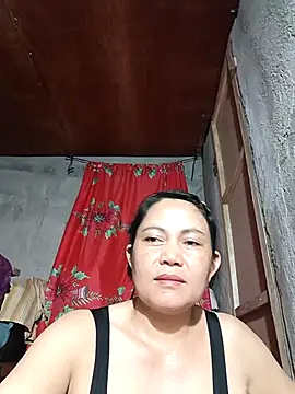 Everleigh mom online show from 09/16/25, 10:49