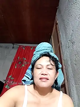 Everleigh mom online show from 09/20/25, 04:13