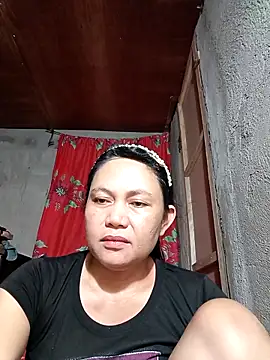 Everleigh mom online show from 09/25/25, 10:41