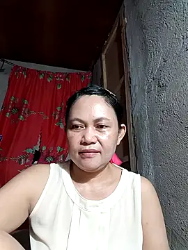 Everleigh mom online show from 10/11/25, 04:12