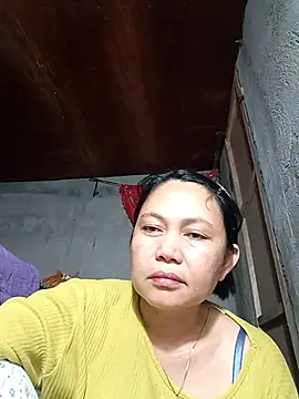 Everleigh mom online show from 11/03/25, 03:08