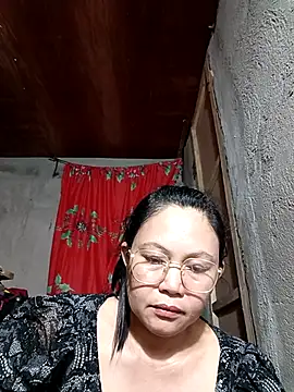 Everleigh mom online show from 11/19/25, 10:48