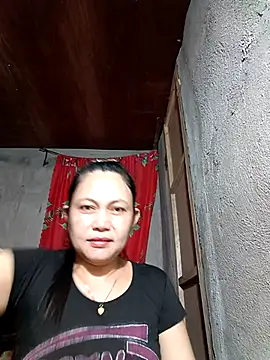 Everleigh mom online show from 12/17/25, 09:59