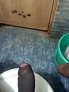 Snapshot of telugu_b chatting on 09/12/25, 09:09 telugu b online show from 09/12/25, 09:09