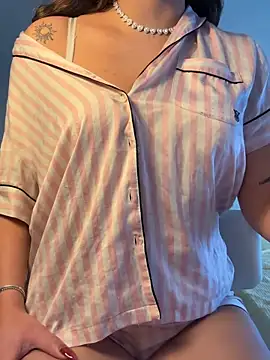 Snapshot of ddorasa chatting on 05/05/26, 12:57 ddorasa online show from 05/05/26, 12:57