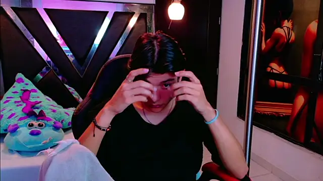 Snapshot of alandelrey57 chatting on 02/12/26, 02:06 alandelrey57 online show from 02/12/26, 02:06