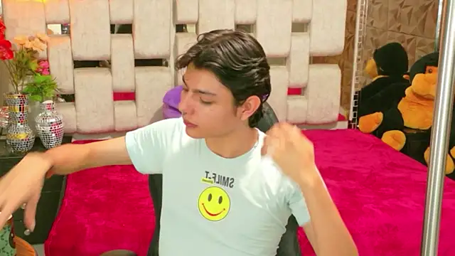 Snapshot of alandelrey57 chatting on 02/13/26, 07:48 alandelrey57 online show from 02/13/26, 07:48