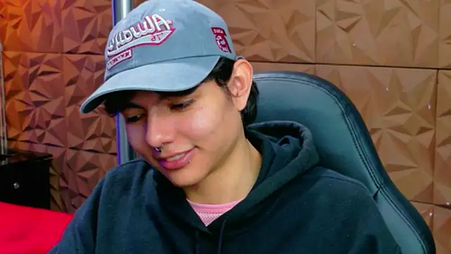 Snapshot of alandelrey57 chatting on 02/24/26, 03:37 alandelrey57 online show from 02/24/26, 03:37