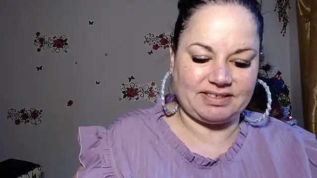 Snapshot of andreea2011 chatting on 10/07/25, 10:56 andreea2011 online show from 10/07/25, 10:56