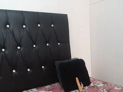 Lsnickykhanyile online show from 09/30/25, 11:59