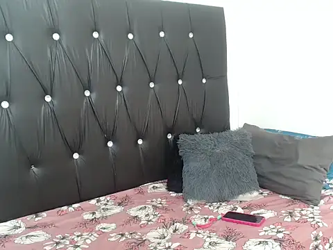 Lsnickykhanyile online show from 10/11/25, 07:07