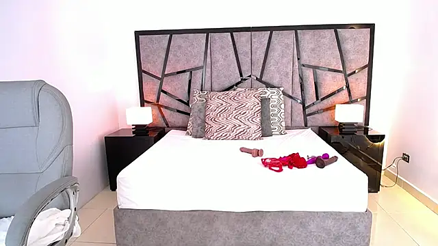 Snapshot of JeinnoveMontenegr0 chatting on 02/15/26, 07:51 JeinnoveMontenegr0 online show from 02/15/26, 07:51