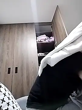 Cami Konor online show from 11/27/25, 11:07