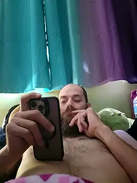 Snapshot of BigDickRay1987 chatting on 11/02/25, 04:09 BigDickRay1987 online show from 11/02/25, 04:09