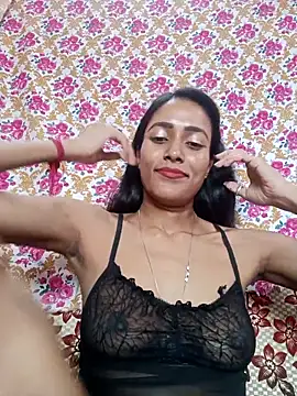Snapshot of hornylizia123 chatting on 05/27/26, 02:30 hornylizia123 online show from 05/27/26, 02:30
