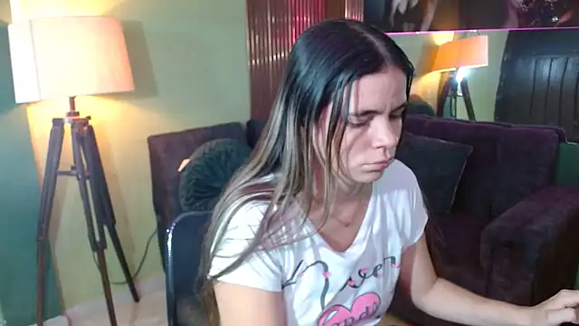 Snapshot of maira_tf chatting on 12/05/25, 03:59 maira tf online show from 12/05/25, 03:59