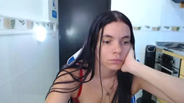 Snapshot of maira_tf chatting on 12/14/25, 04:07 maira tf online show from 12/14/25, 04:07