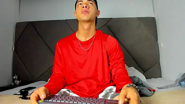 Snapshot of andrew_colleman chatting on 09/12/25, 09:31 andrew colleman online show from 09/12/25, 09:31