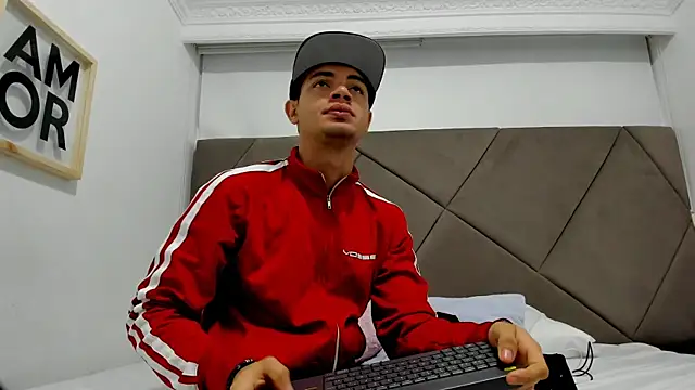 Snapshot of andrew_colleman chatting on 09/30/25, 03:11 andrew colleman online show from 09/30/25, 03:11