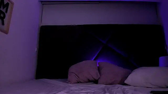 Snapshot of andrew_colleman chatting on 10/09/25, 05:49 andrew colleman online show from 10/09/25, 05:49