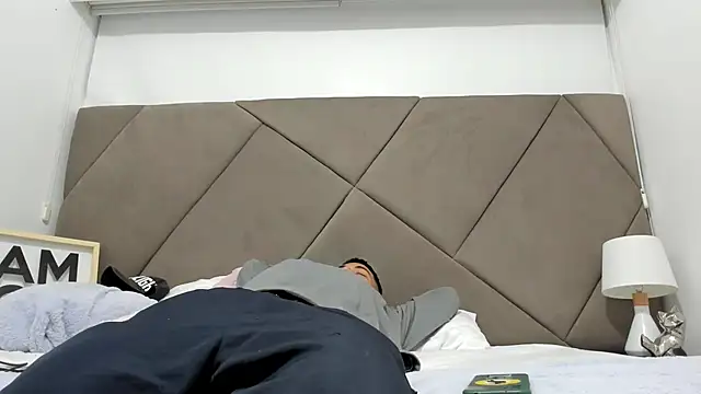 Snapshot of andrew_colleman chatting on 10/15/25, 08:25 andrew colleman online show from 10/15/25, 08:25