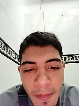 Snapshot of andrew_colleman chatting on 11/28/25, 11:02 andrew colleman online show from 11/28/25, 11:02