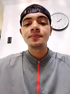 Snapshot of andrew_colleman chatting on 12/05/25, 06:44 andrew colleman online show from 12/05/25, 06:44